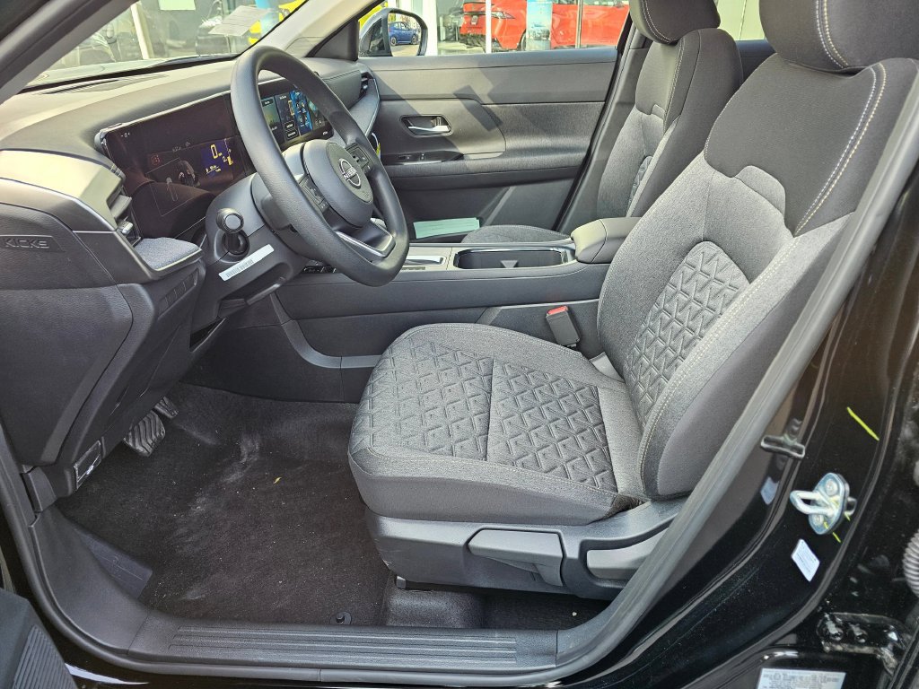 New 2027 Nissan Kicks SV AWD/4WD image 16