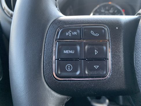 Used 2018 Jeep Wrangler Unlimited Sport S AWD/4WD image 19