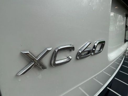 Used 2016 Volvo XC60 T6 Platinum AWD/4WD image 7