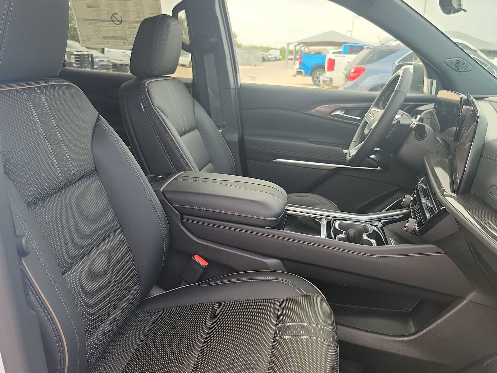New 2026 Chevrolet Traverse High Country w/ LPO, Floor Liner Package FWD image 17