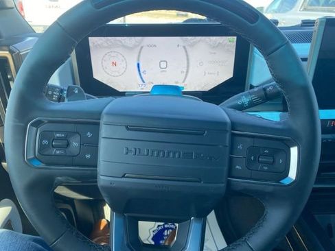 New 2025 GMC Hummer EV 2X w/ LPO, Roof Cross Rail Package image 22