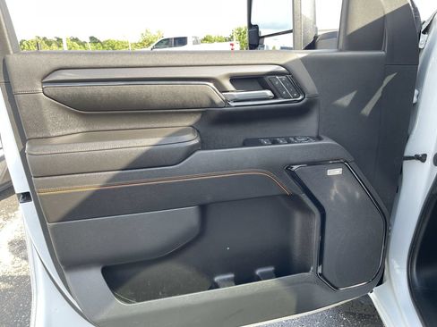 Used 2024 GMC Sierra 2500 AT4 w/ AT4 Premium Plus Package AWD/4WD image 23