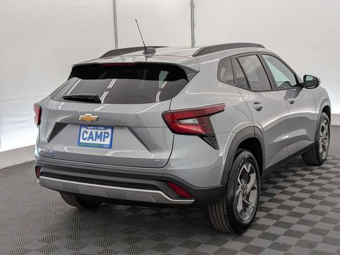 New 2026 Chevrolet Trax LT w/ Sunroof Package FWD image 6