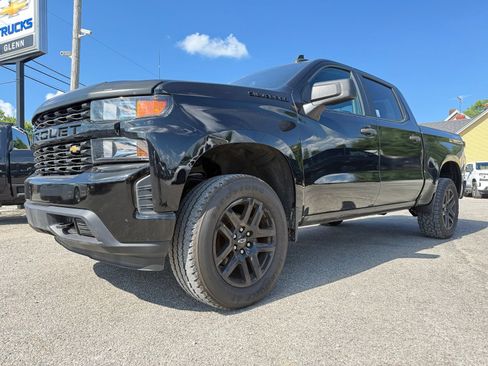 Used 2020 Chevrolet Silverado 1500 Custom w/ Rally Edition AWD/4WD image 2