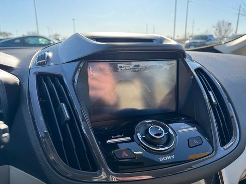 Used 2015 Ford C-MAX Energi SEL w/ Equipment Group 302A image 28