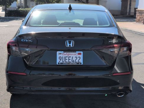 Used 2025 Honda Civic Sport image 4
