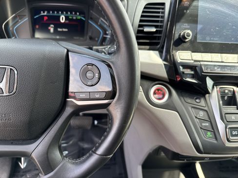 Used 2018 Honda Odyssey Touring image 20
