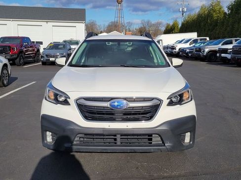 Used 2022 Subaru Outback Premium image 2