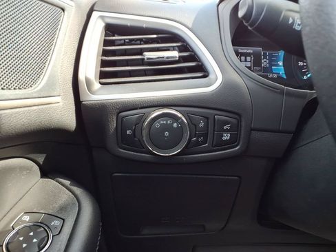 Certified 2024 Ford Edge SEL w/ Convenience Package AWD/4WD image 14