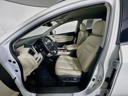 Used 2024 Nissan Murano SV AWD/4WD image 13