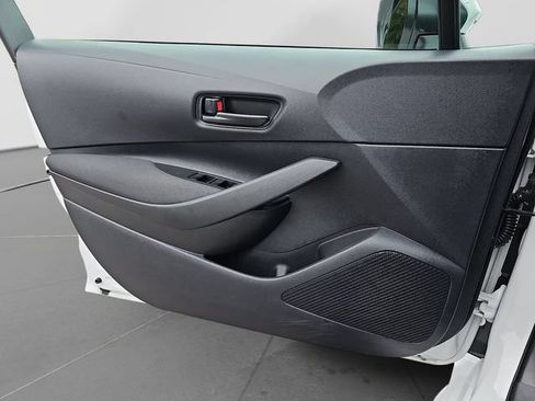 Used 2026 Toyota Corolla LE FWD image 23