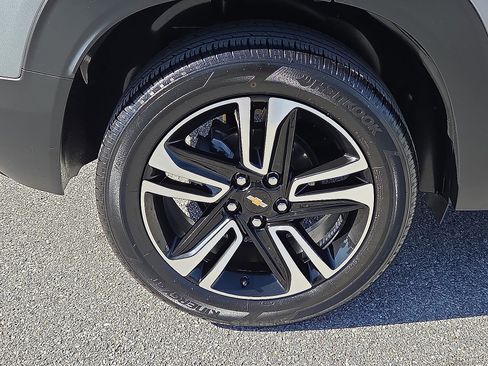 Used 2024 Chevrolet TrailBlazer LT w/ Driver Confidence Package image 7