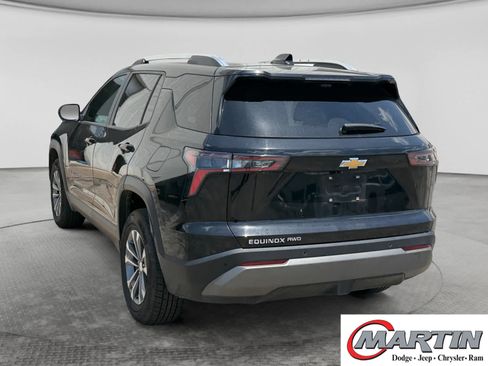 Used 2025 Chevrolet Equinox LT w/ Convenience Package II AWD/4WD image 7