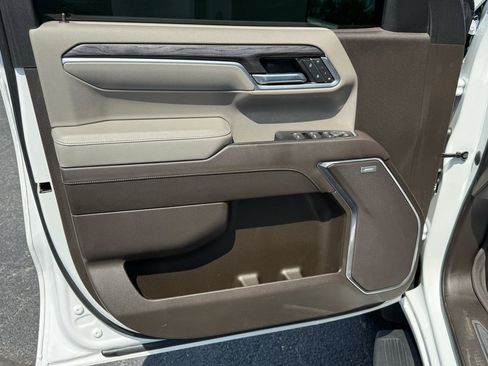 Used 2022 Chevrolet Silverado 1500 LTZ w/ Technology Package image 17