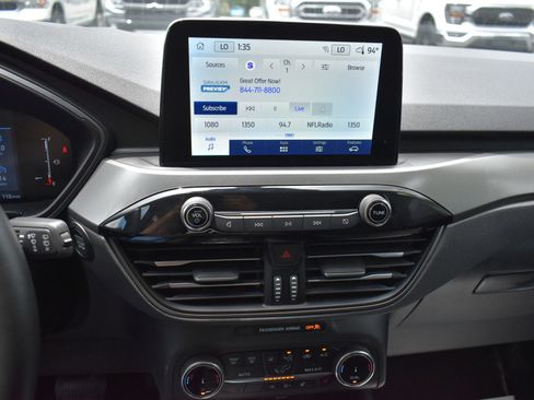 Used 2025 Ford Escape Active AWD/4WD image 25