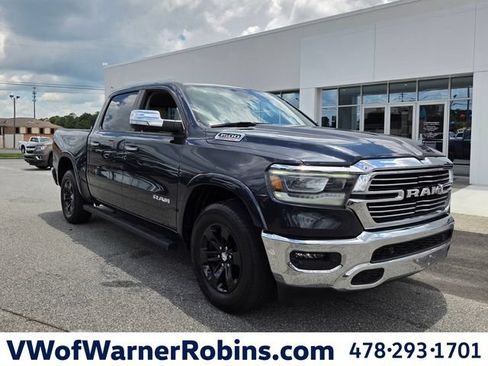 Used 2022 RAM 1500 Laramie AWD/4WD image 1