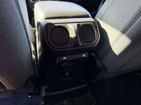 Used 2024 Jeep Wrangler Unlimited Sahara AWD/4WD image 15