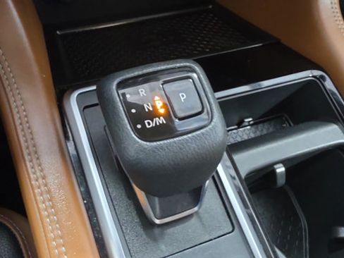 Used 2022 Nissan Pathfinder Platinum w/ Cargo Package FWD image 20
