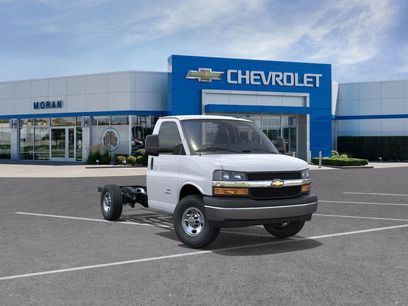New 2025 Chevrolet Express 3500 w/ Power Convenience Package