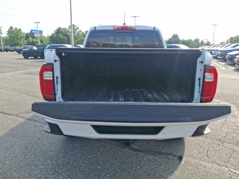 Used 2023 GMC Canyon AT4 w/ AT4 Premium Package AWD/4WD image 28