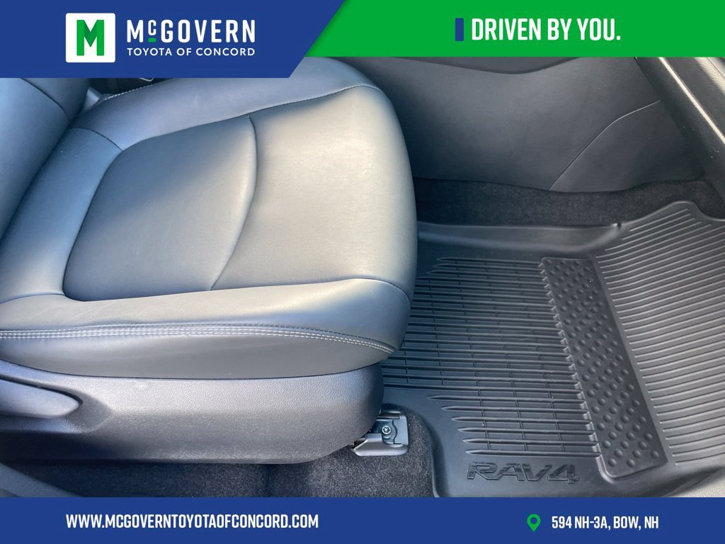Used 2023 Toyota RAV4 XLE Premium AWD/4WD image 24
