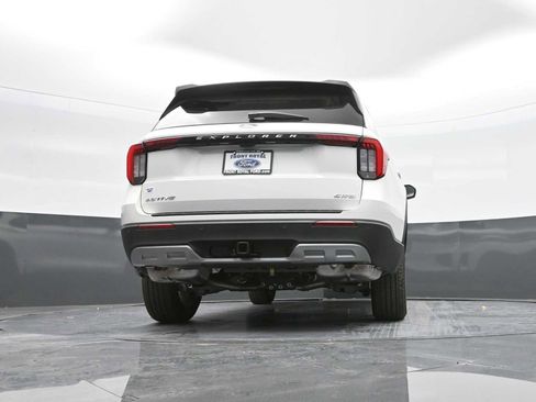 New 2026 Ford Explorer Active image 60