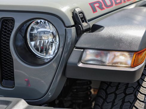 Used 2018 Jeep Wrangler Unlimited Rubicon AWD/4WD image 22