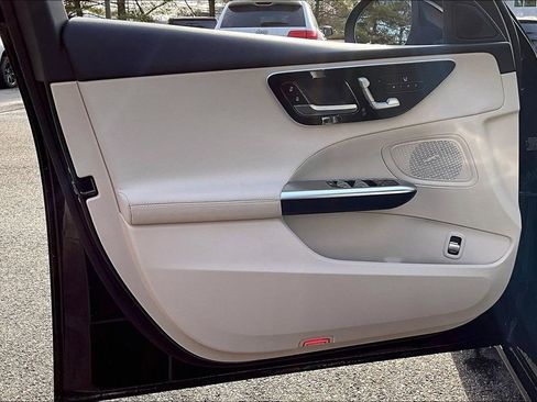 Certified 2023 Mercedes-Benz C 300 4MATIC Sedan image 18