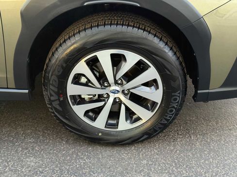 Certified 2025 Subaru Outback Premium w/ Popular Package #1A image 7