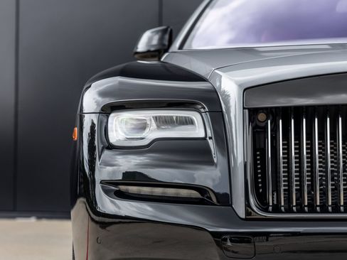 Used 2018 Rolls-Royce Wraith RWD image 21