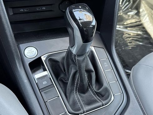 Used 2022 Volkswagen Taos SE image 13