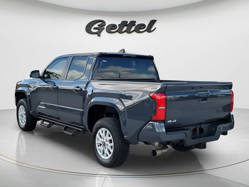 Used 2024 Toyota Tacoma SR5 AWD/4WD image 7