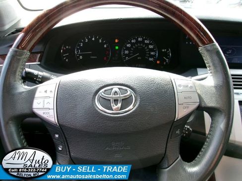 Used 2010 Toyota Avalon XL image 10
