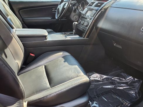 Used 2011 MAZDA CX-9 Touring w/ Moonroof & Bose Audio Pkg image 40