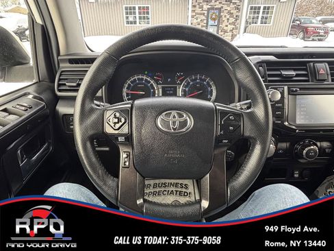 Used 2017 Toyota 4Runner TRD Off-Road image 19