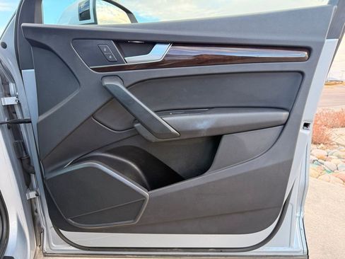 Used 2019 Audi Q5 2.0T Premium w/ Convenience Package image 32