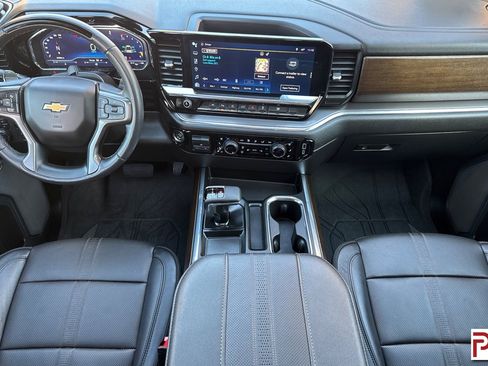 Used 2024 Chevrolet Silverado 1500 High Country image 15