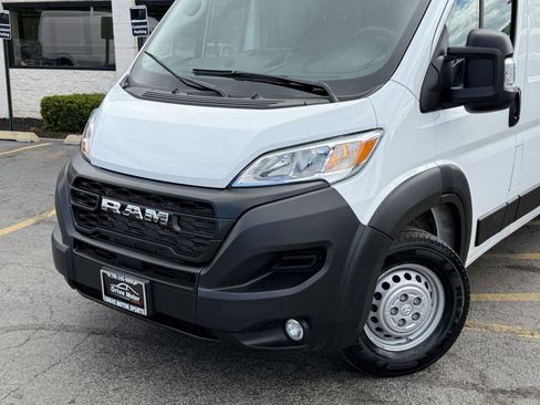 Used 2025 RAM ProMaster 2500 w/ Convenience Group FWD image 2