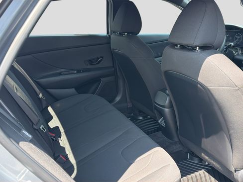Certified 2025 Hyundai Elantra SEL FWD image 26