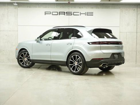 New 2026 Porsche Cayenne image 3