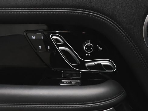 Used 2022 Land Rover Range Rover P525 Westminster Edition image 13