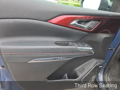 Used 2024 Chevrolet Traverse RS AWD/4WD image 10