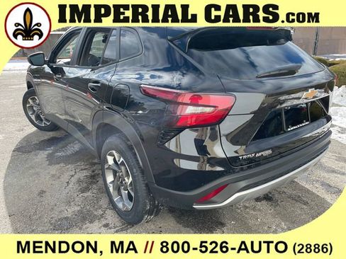 New 2026 Chevrolet Trax LT image 10