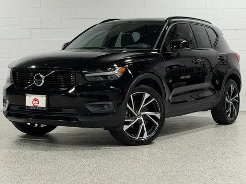 Used 2019 Volvo XC40 T5 R-Design AWD/4WD image 2
