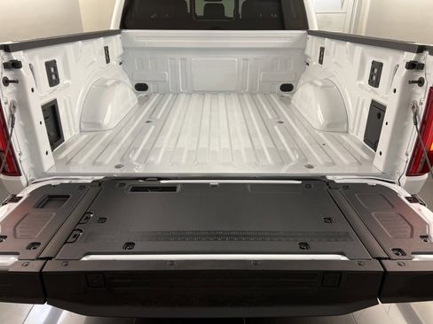 New 2025 Ford F150 Lariat w/ Equipment Group 502A High image 38