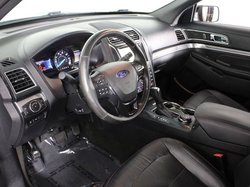 Used 2016 Ford Explorer Sport w/ Equipment Group 401A AWD/4WD image 18
