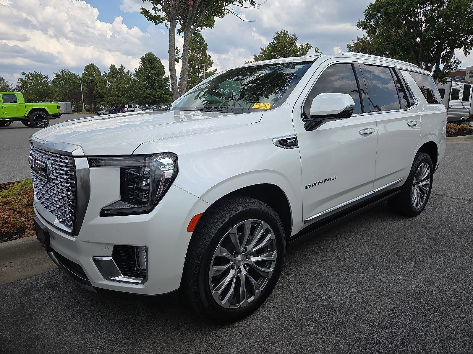 Used 2022 GMC Yukon Denali w/ Max Trailering Package AWD/4WD image 2