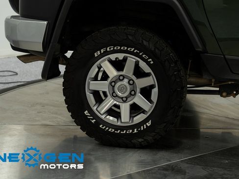 Used 2014 Toyota FJ Cruiser Base image 43