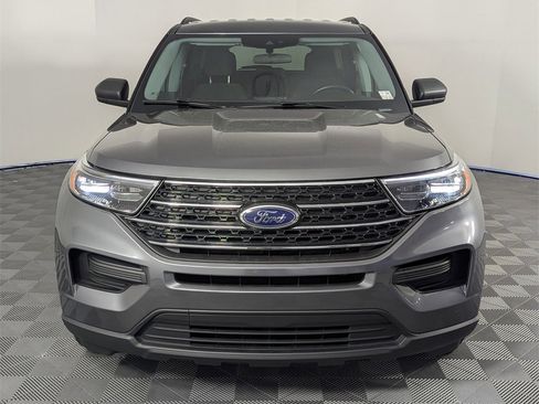 Used 2024 Ford Explorer XLT image 10