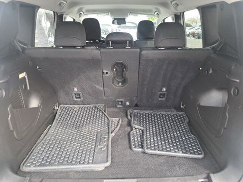 Used 2022 Jeep Renegade Trailhawk w/ Trailer Tow Group image 9